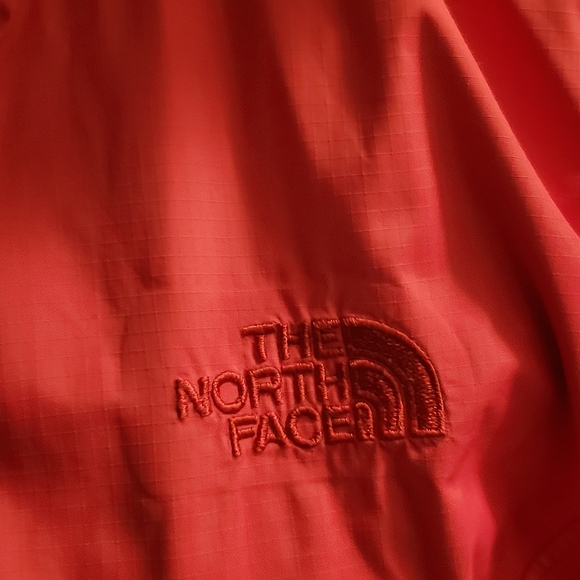 Like new The North Face HyVent 2-in-1 jacket - Picture 10 of 12